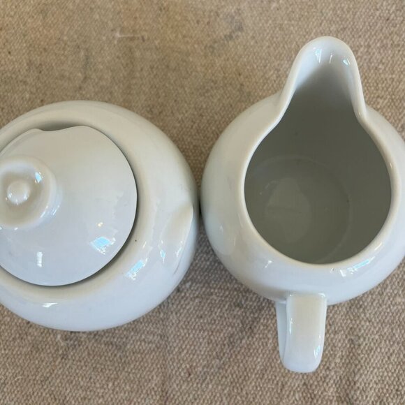 Vintage 1998 White Porcine Sugar & Creamer Coffee Set - Picture 7 of 9